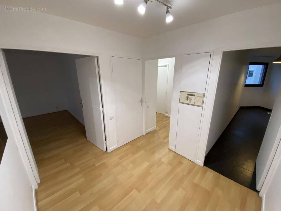 Appartement à CHARENTON-LE-PONT