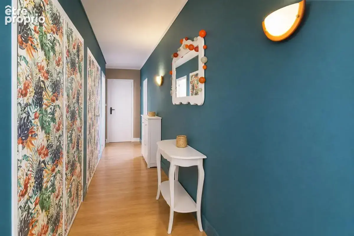 94 m² - 3 chambres - Balcon - Parking - Cave - Ascenseur - photo 11