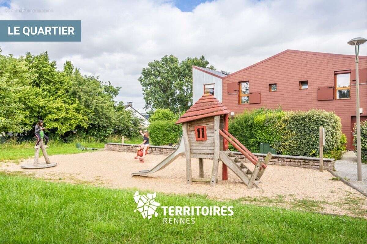 Terrain à LA CHAPELLE-THOUARAULT