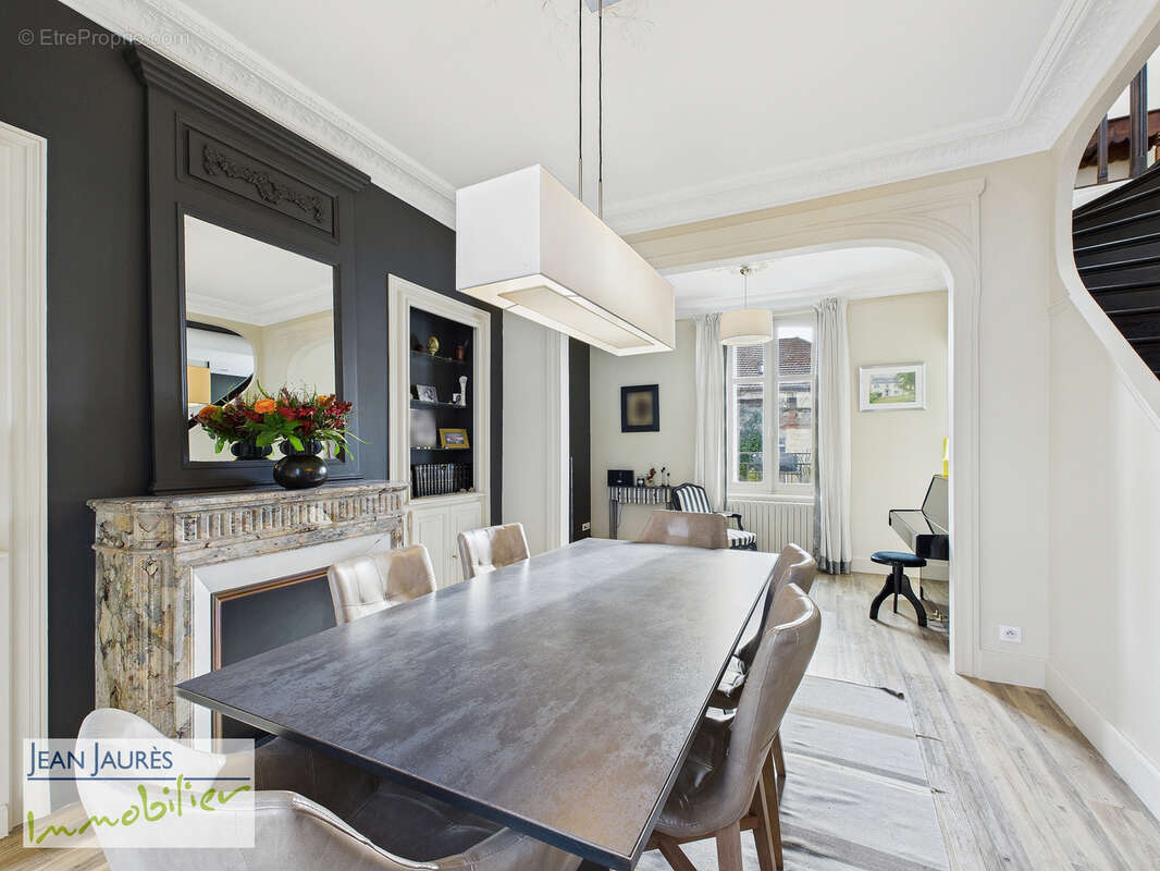 Maison à SAINTE-SAVINE