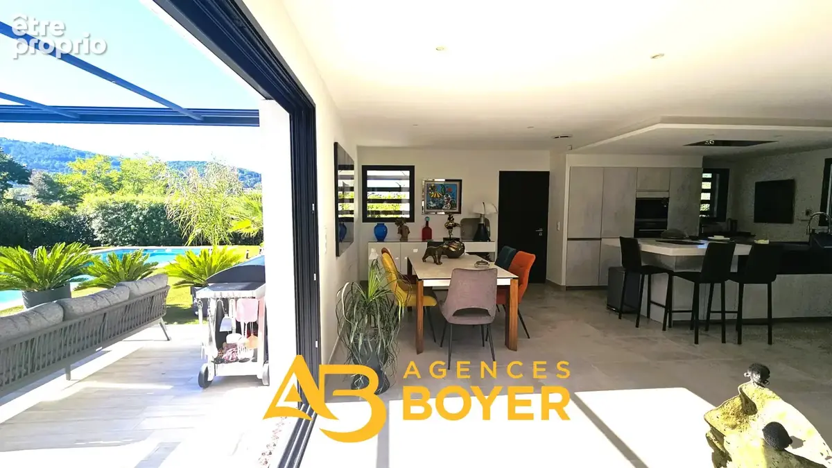 Villa contemporaine de plain-pied avec vue panoramique exceptionnelle sur Le Beausset   Classe énergétique A - photo 3