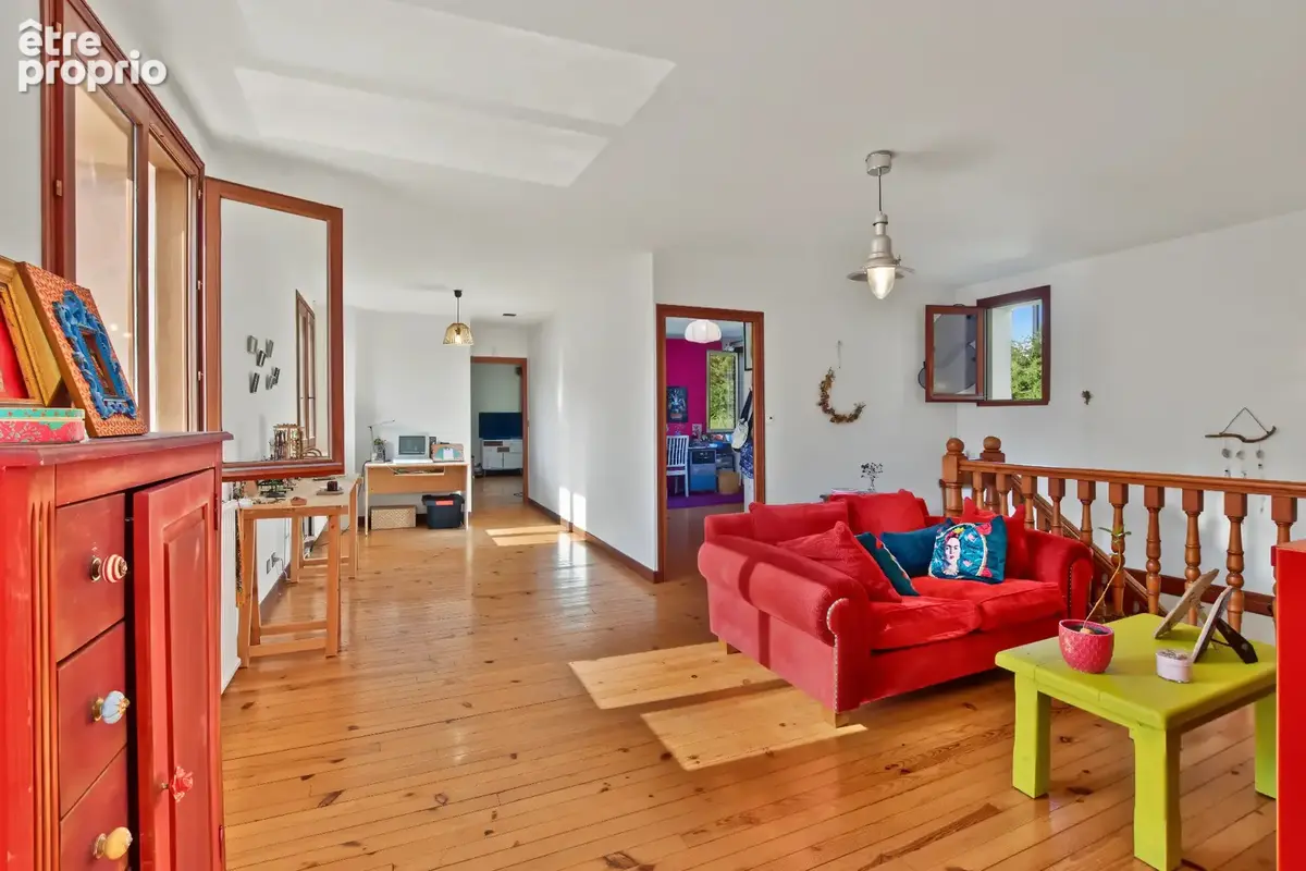 Grande maison familiale de 330 m² Carrez sur 1400 m² de terrain - 4 chambres, sous-sol complet et combles aménagés - photo 10
