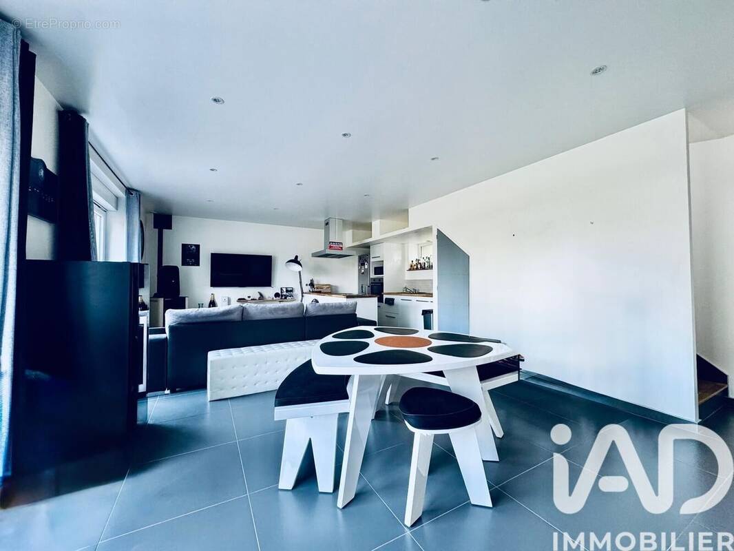 Photo 1 - Maison à POMACLE