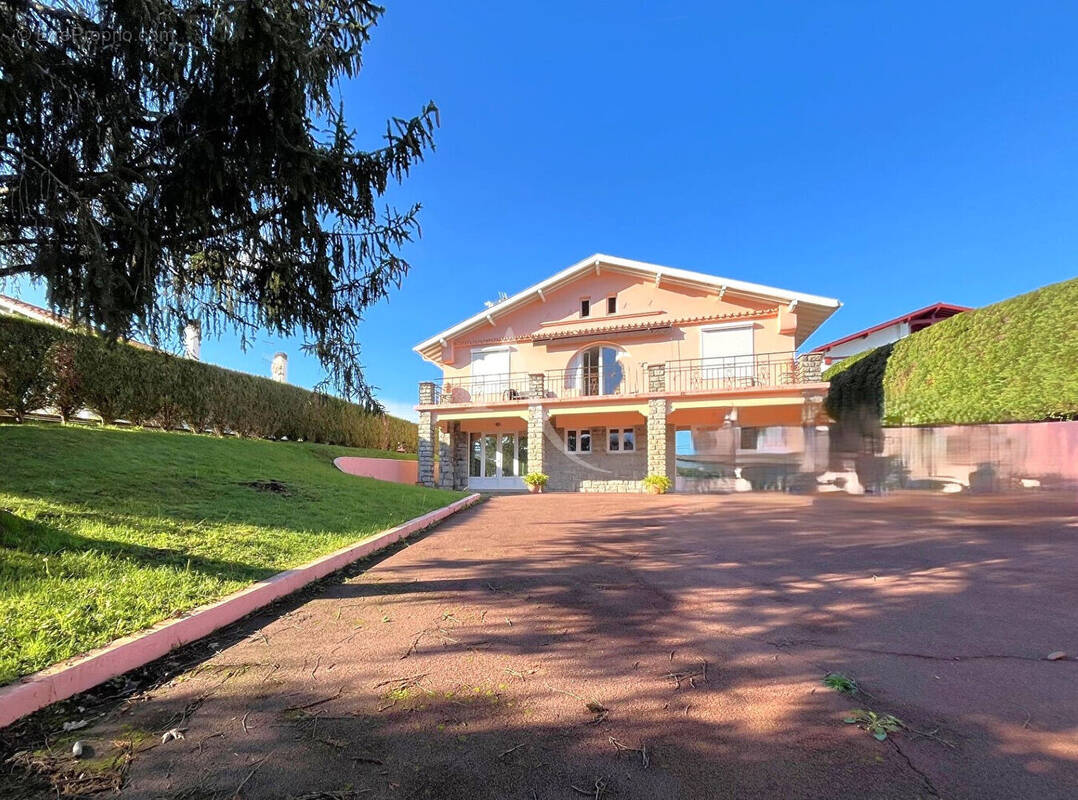 Maison à CIBOURE