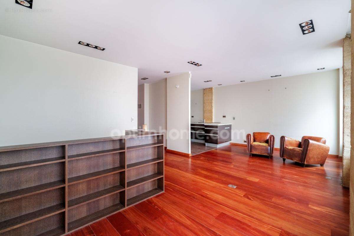 loft avec verrière et patio interieur à vendre 8 pièces 3 chambres - photo 16