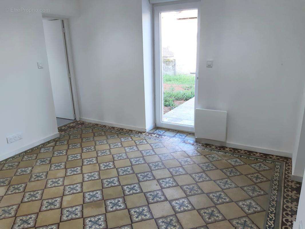 Maison 140 m² à Charnat  - photo 4