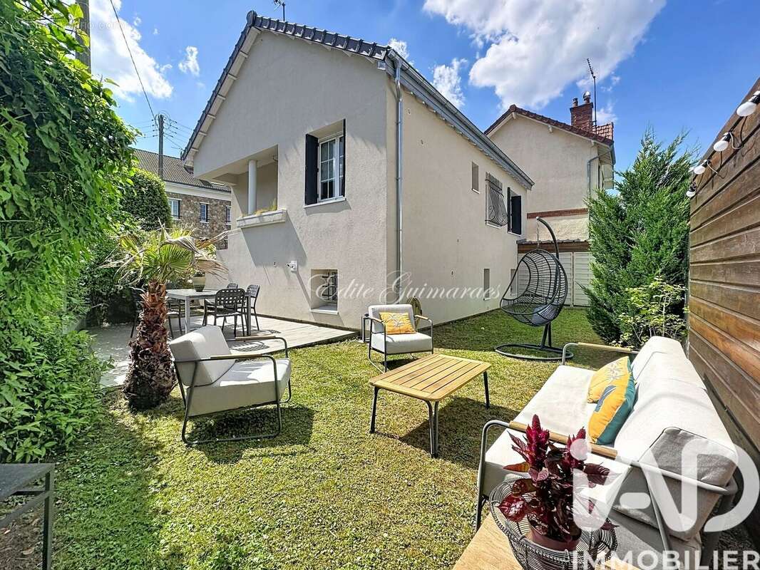 Photo 2 - Maison à SARTROUVILLE