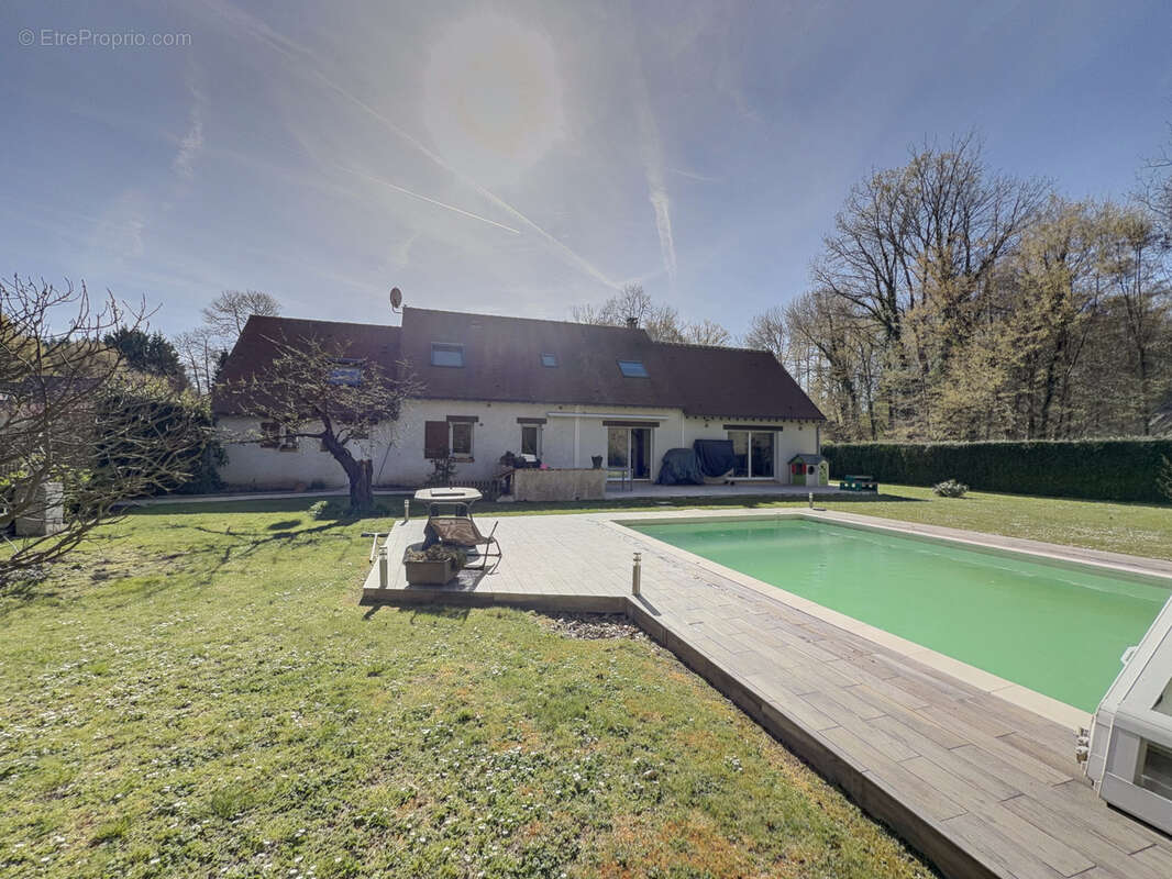 Maison à NOISY-SUR-ECOLE