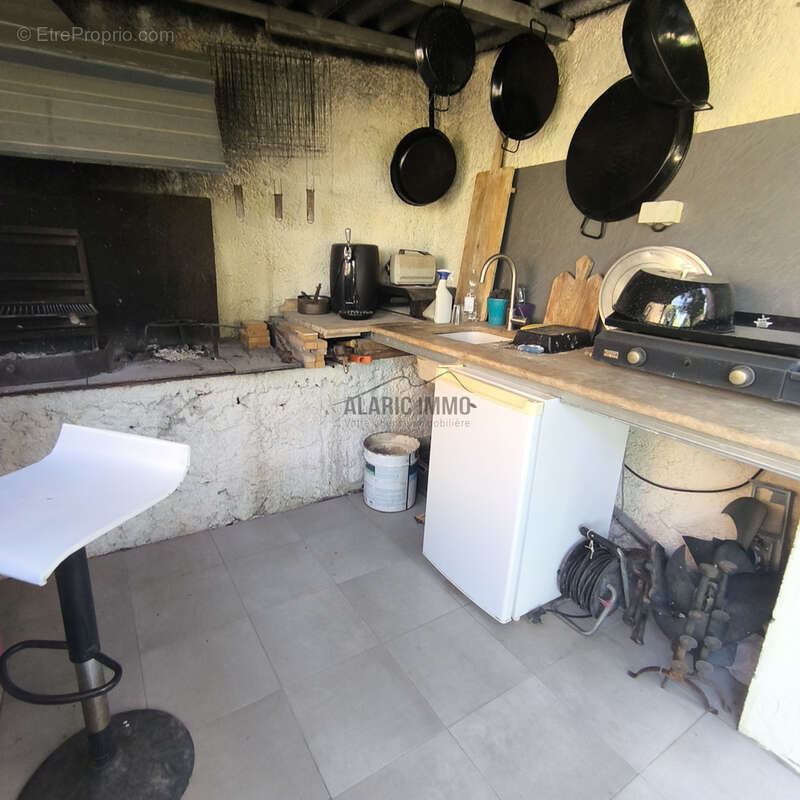 Maison  de charme en pierre avec jardin clos et parking privé - photo 24