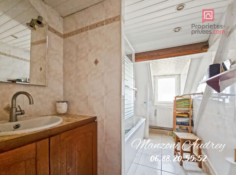 Maison à SAINTE-SAVINE