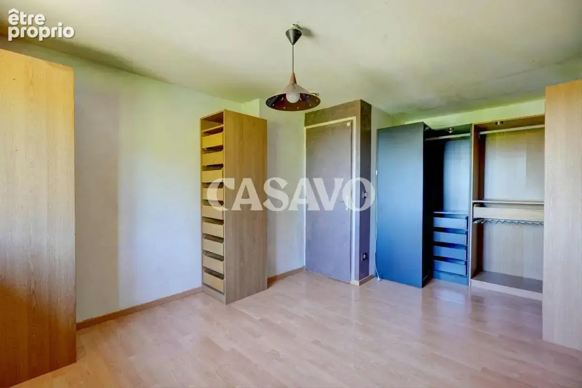 Vente Maison 6 pièces de 170m² - 69720 Saint-Laurent-de-Mure - photo 11