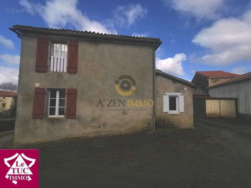 Maison à LA FORET-SUR-SEVRE