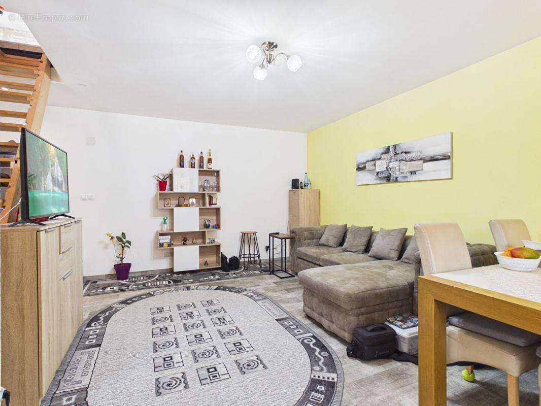 Appartement à BESSEGES