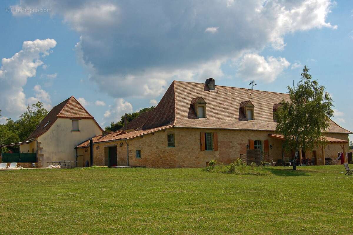 Domaine d'exception en pierre niché au coeur de 2,2 hectares - photo 2