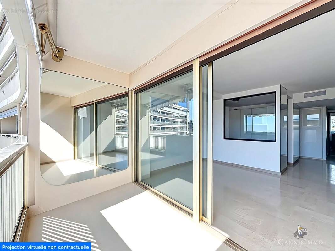 Appartement à MANDELIEU-LA-NAPOULE