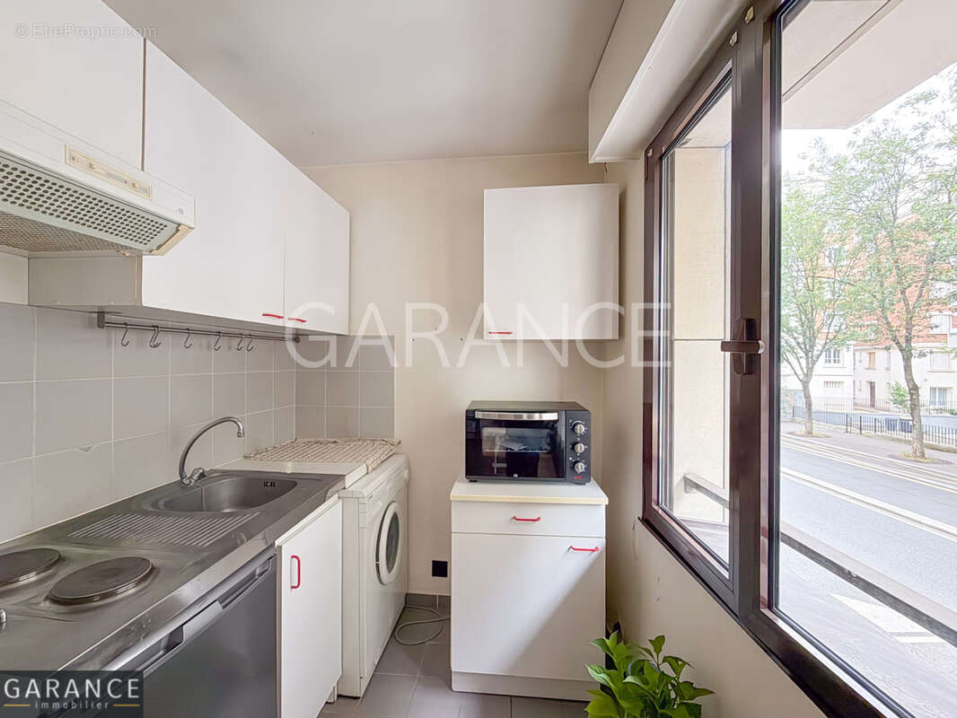 Appartement à PARIS-14E
