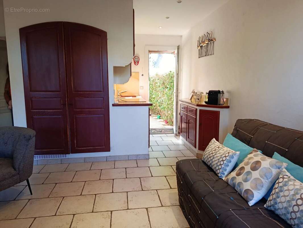 Appartement à LA LONDE-LES-MAURES