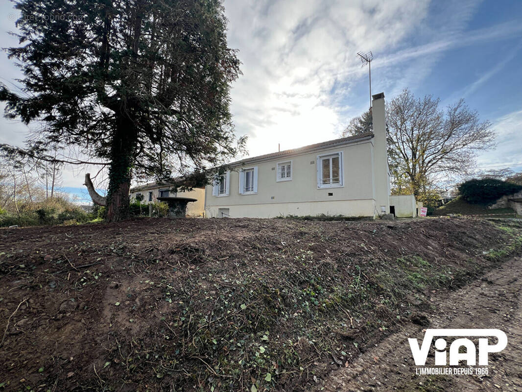Maison à AIXE-SUR-VIENNE