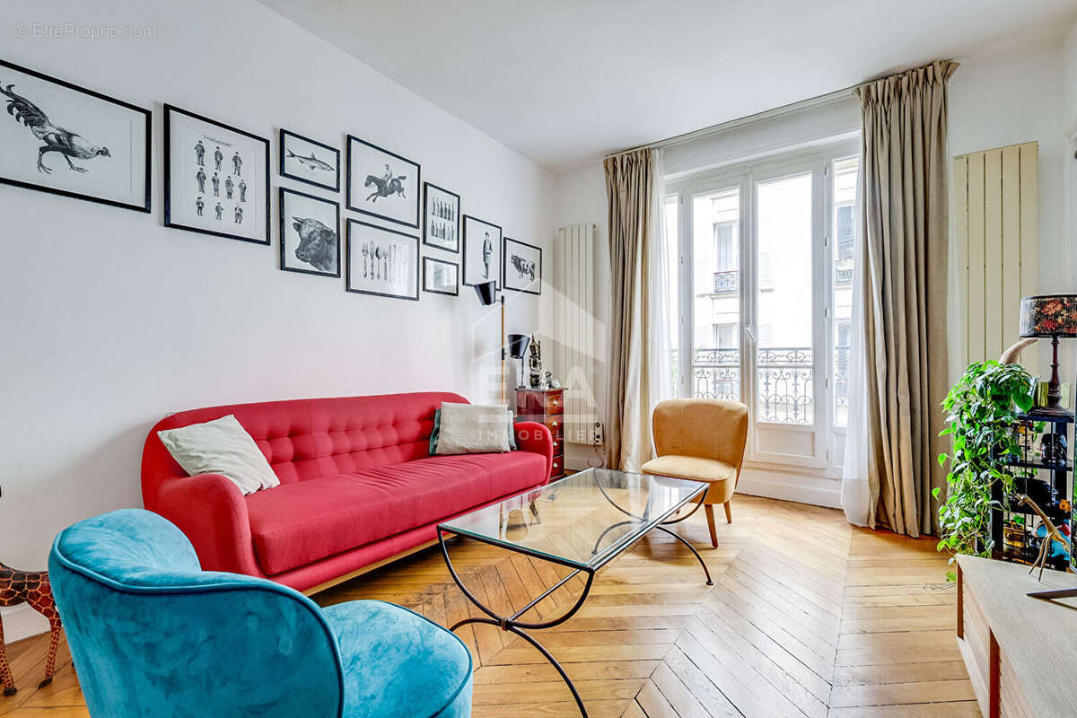 Appartement à PARIS-17E