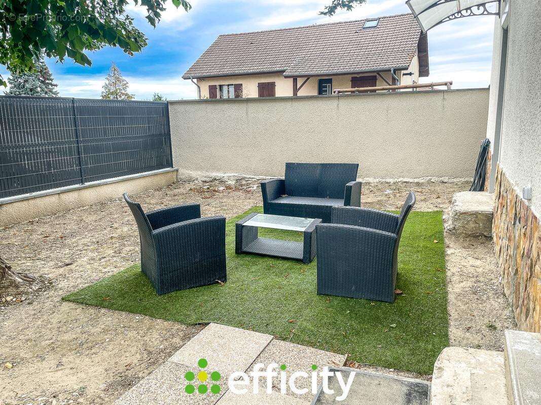 Maison à SAINT-ROMAIN-DE-JALIONAS