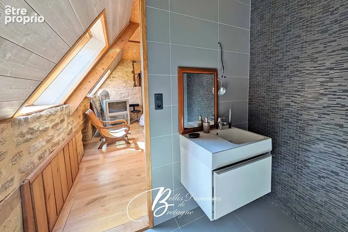 A vendre très bel ensemble du XVIIème siècle au bord du Blavet - photo 19