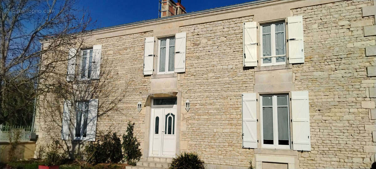 Photo 2 - Maison à SAINT-PIERRE-LE-VIEUX
