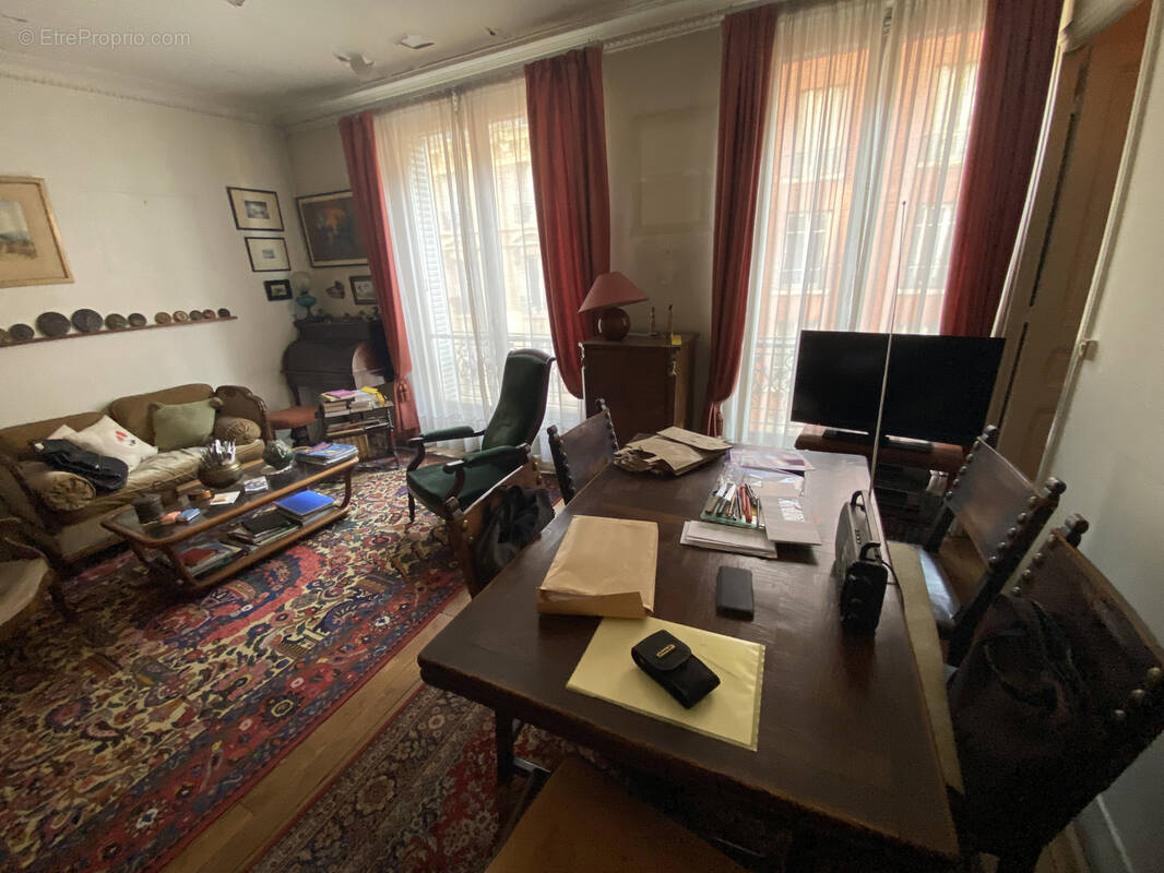 Appartement à PARIS-15E