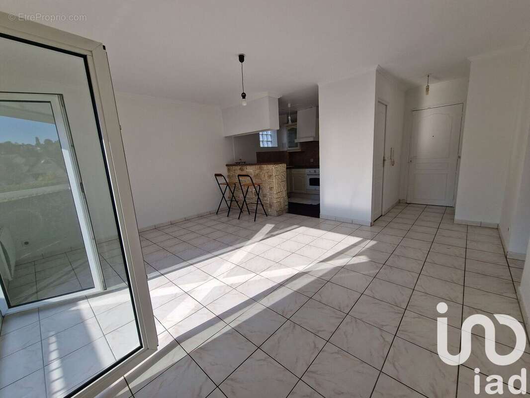 Photo 2 - Appartement à CLICHY-SOUS-BOIS