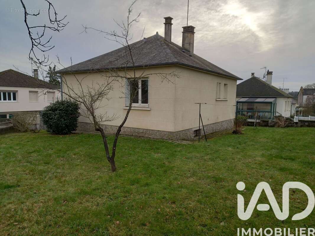 Photo 3 - Maison à COURCITE