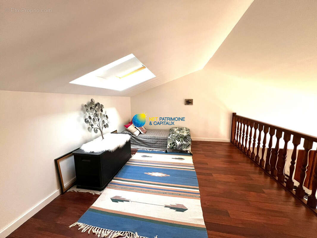 Maison à SIMIANE-COLLONGUE