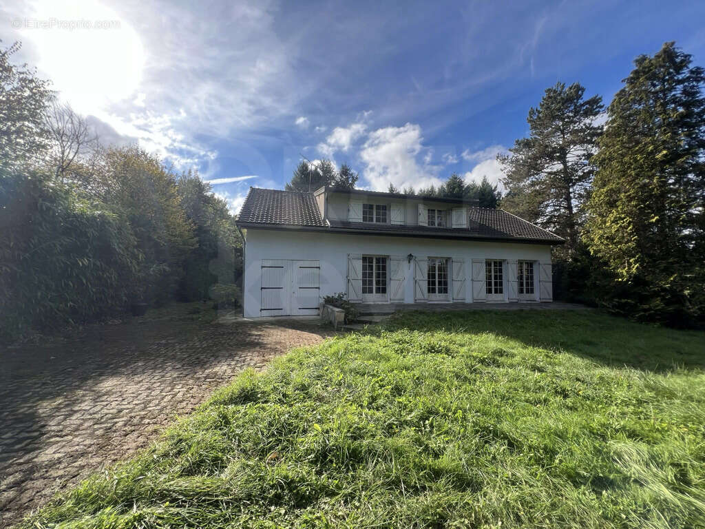 Maison à SAINT-MARTIN-DES-CHAMPS