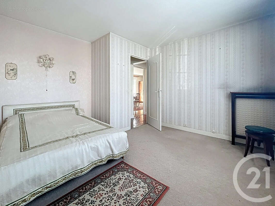 Maison à LE MEE-SUR-SEINE