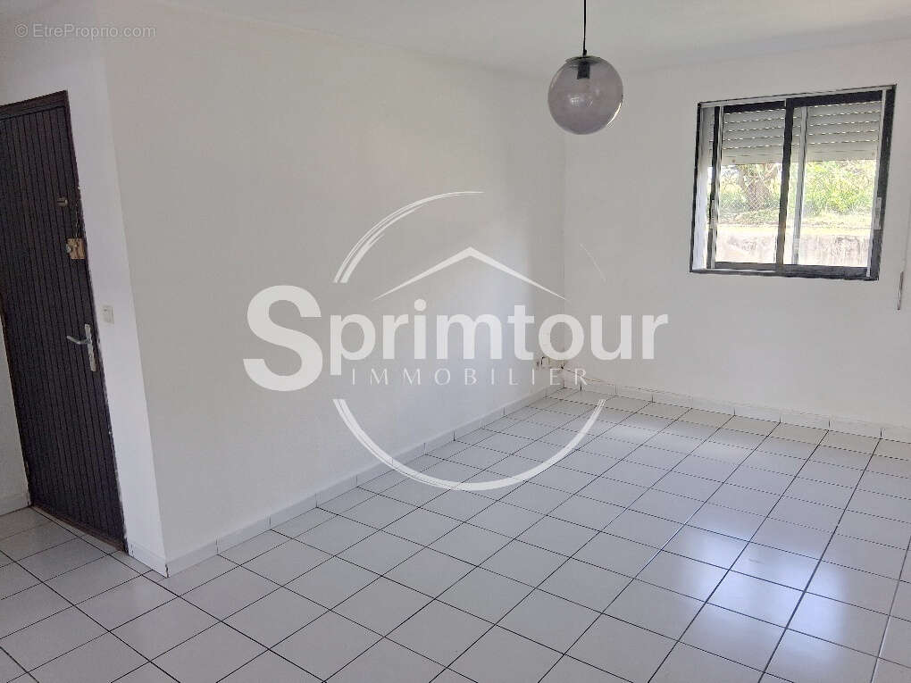 Appartement à BAIE-MAHAULT