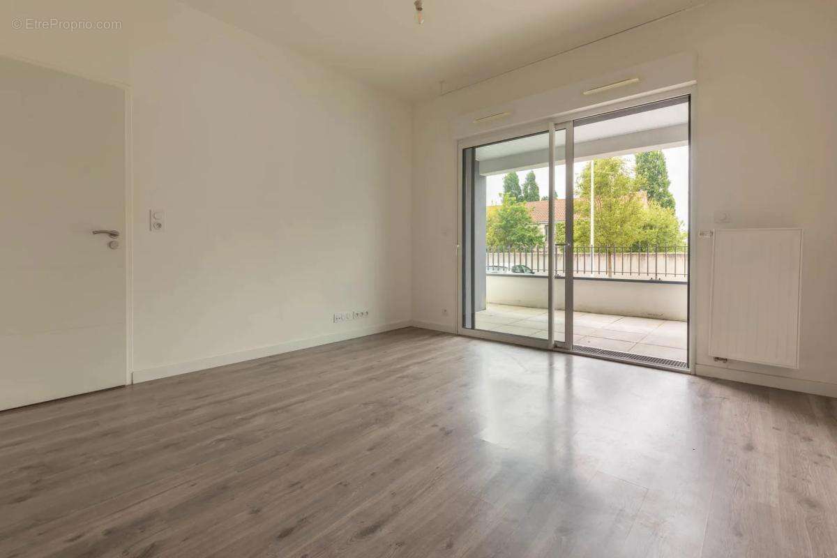 Appartement à SAINT-SEBASTIEN-SUR-LOIRE