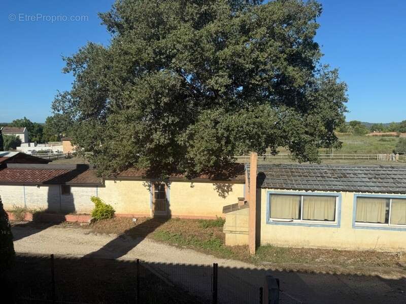 Appartement à EGUILLES