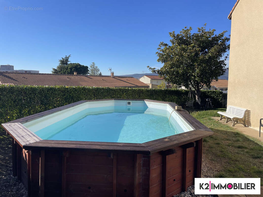 Maison à MONTELIMAR