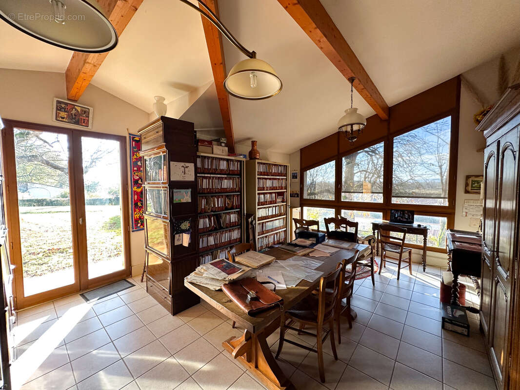 Maison à COLAYRAC-SAINT-CIRQ