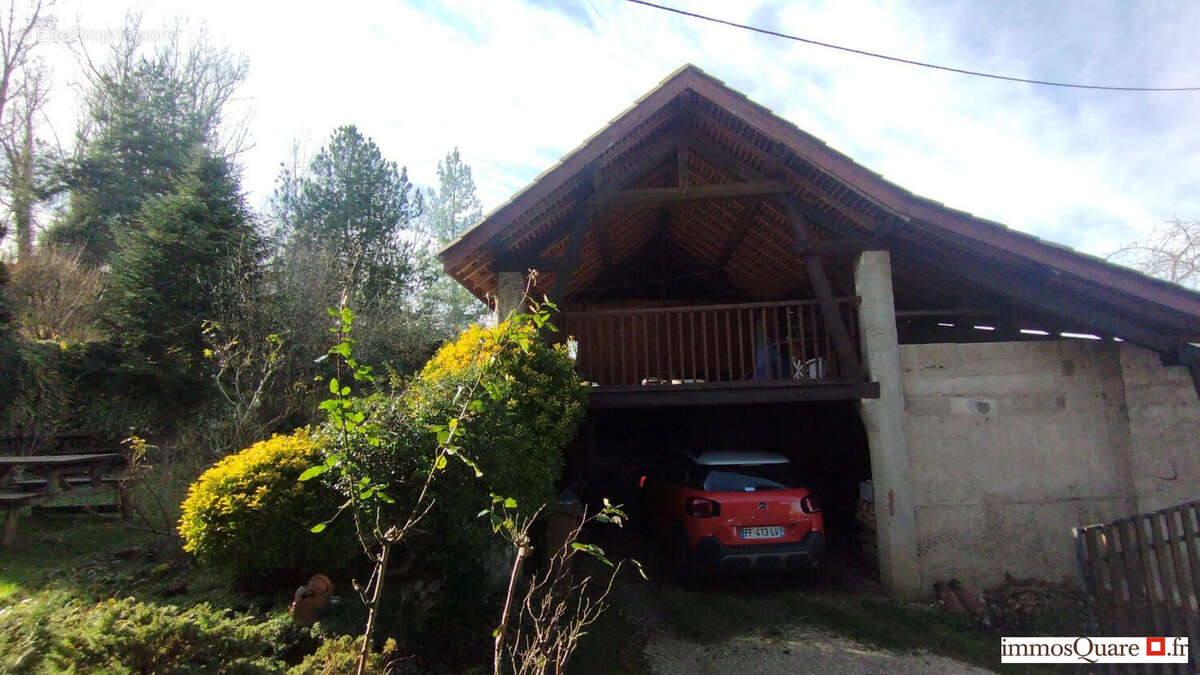 Maison à SAINT-BUEIL