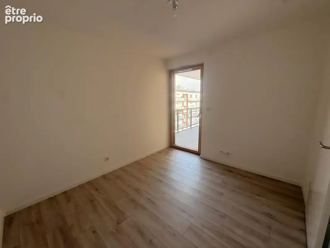 F3 lumineux avec balcon, cave et garage   62,56 m2 à Saint-Louis - photo 6