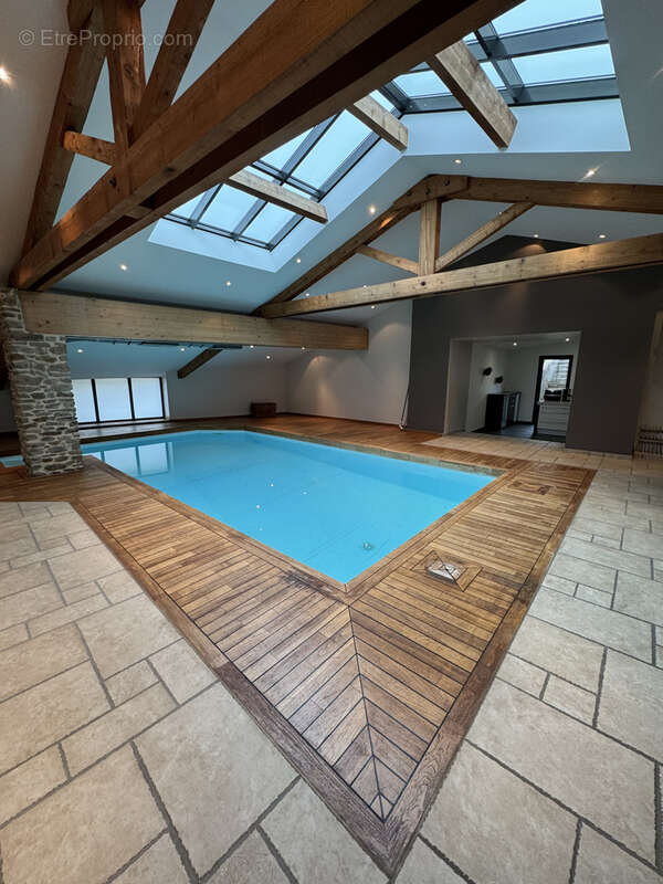 Maison à SAINT-GENEST-MALIFAUX