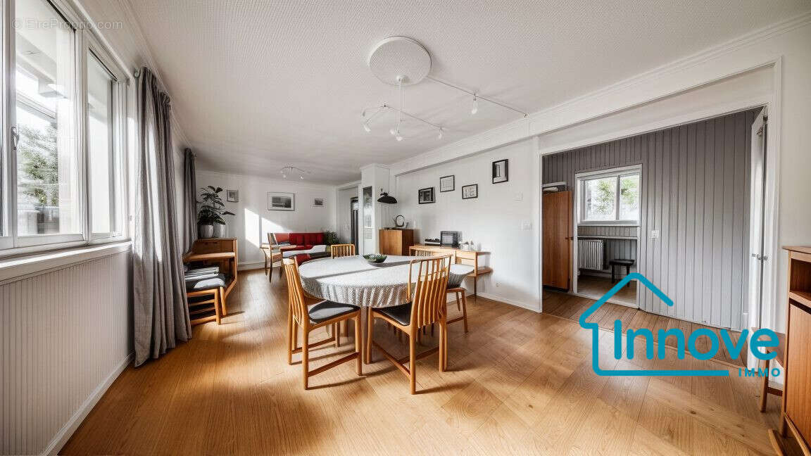 Appartement à LES CLAYES-SOUS-BOIS