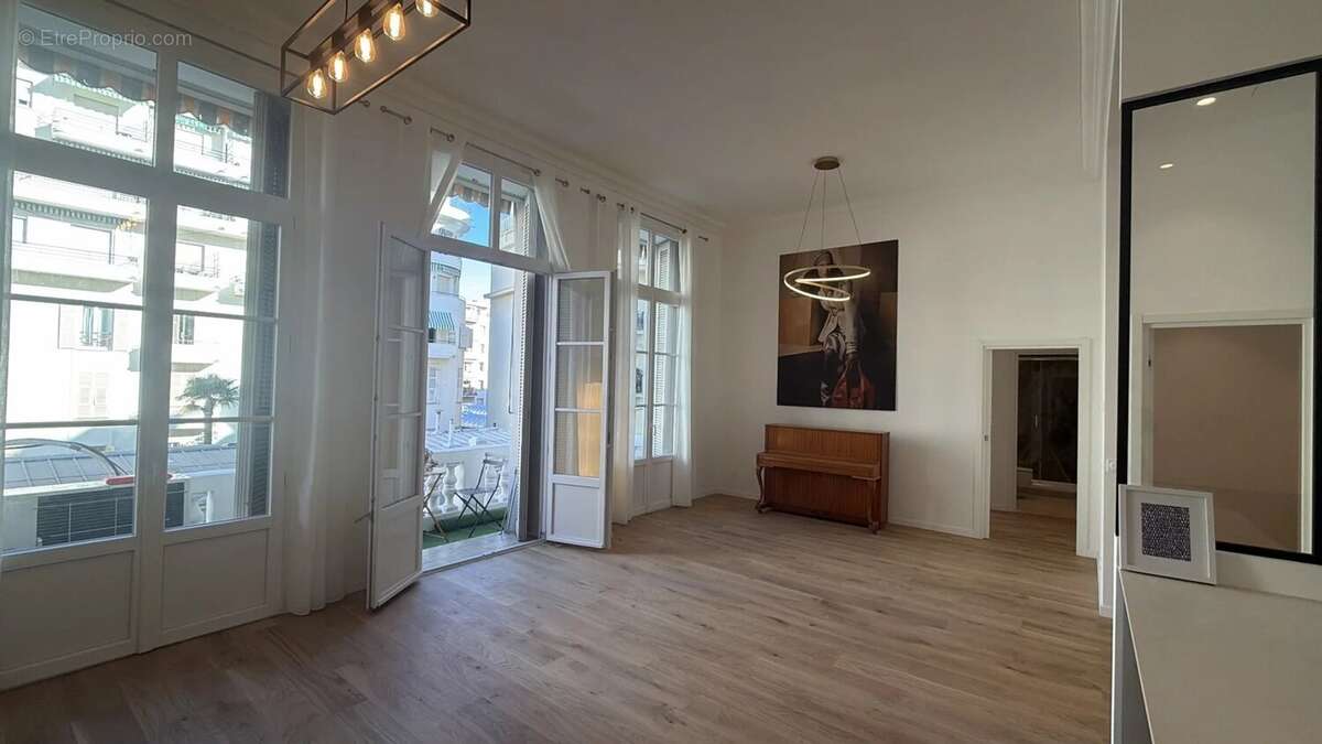 Appartement à NICE