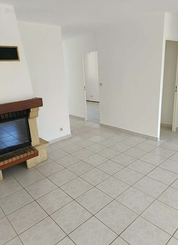 Maison à LAROQUE-DES-ALBERES