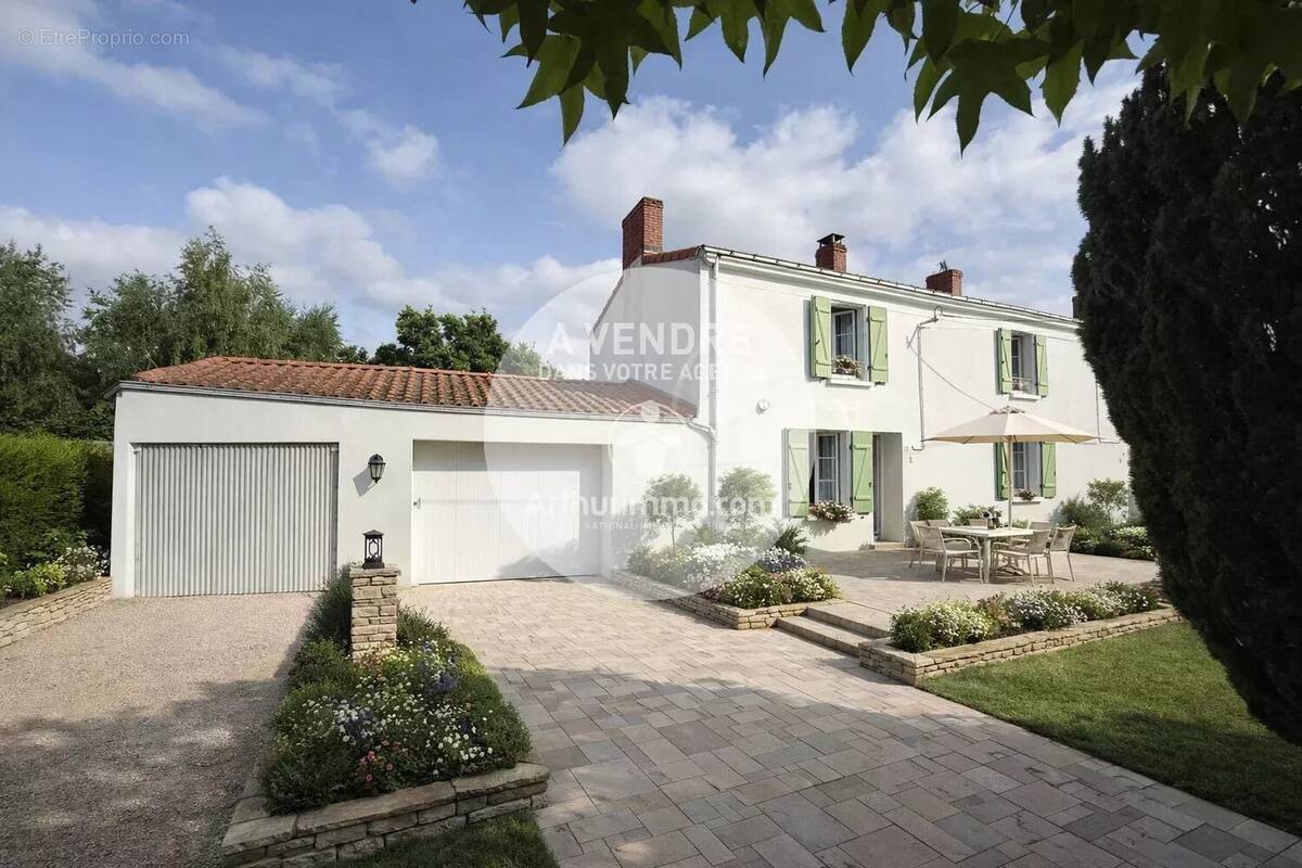 Maison à BARBECHAT