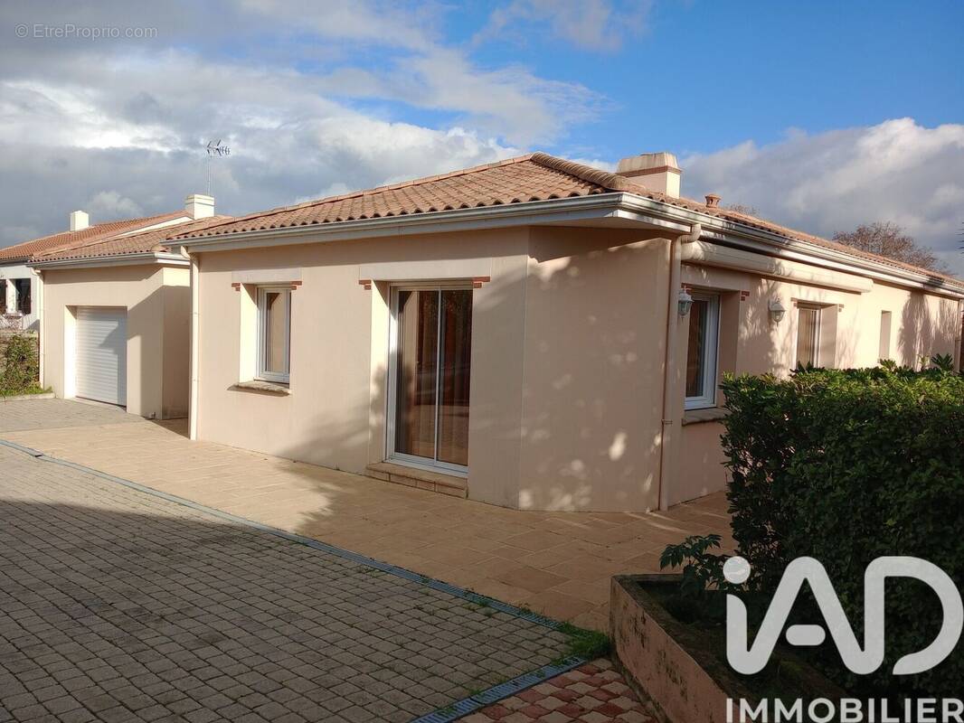 Photo 1 - Maison à SAINT-VIAUD