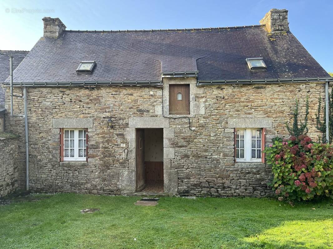 Maison à LOYAT