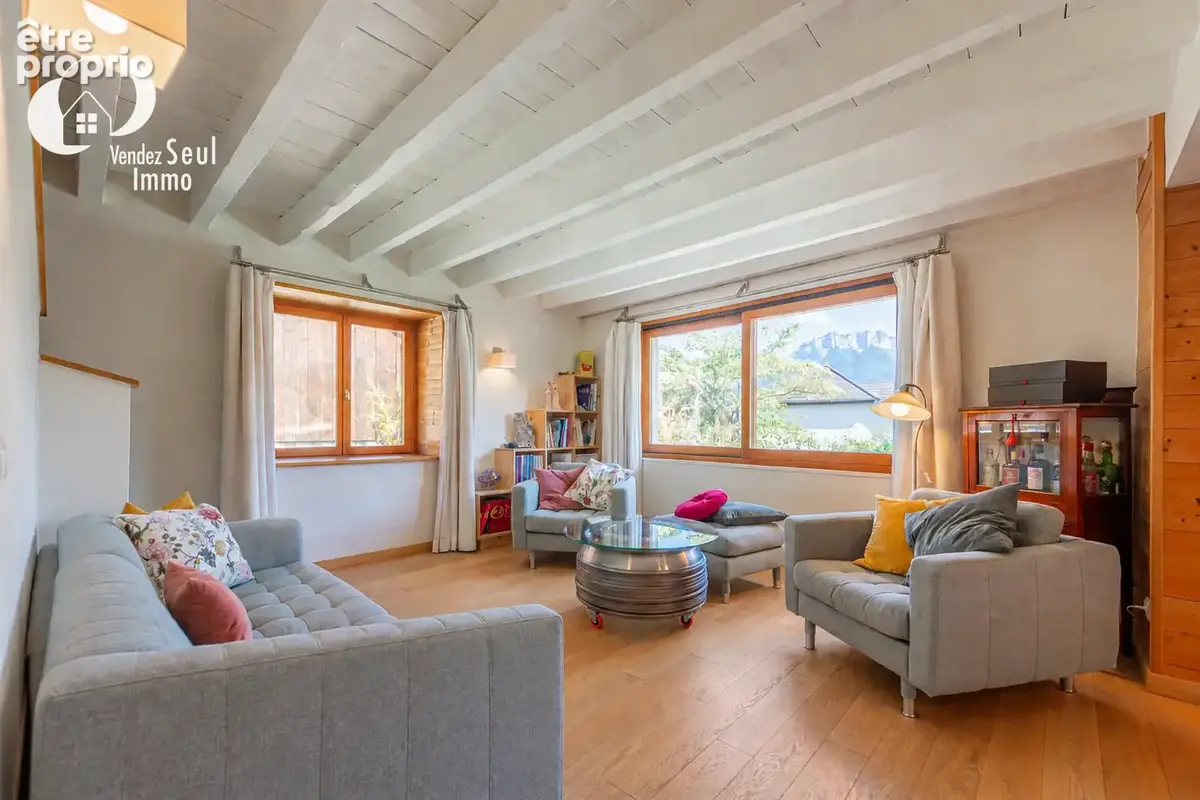 Maison individuelle avec vue dégagée sur les montagnes environnantes. - photo 3