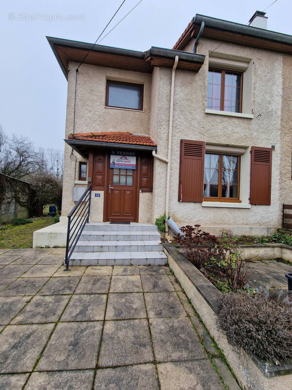 Maison à PAGNY-SUR-MEUSE