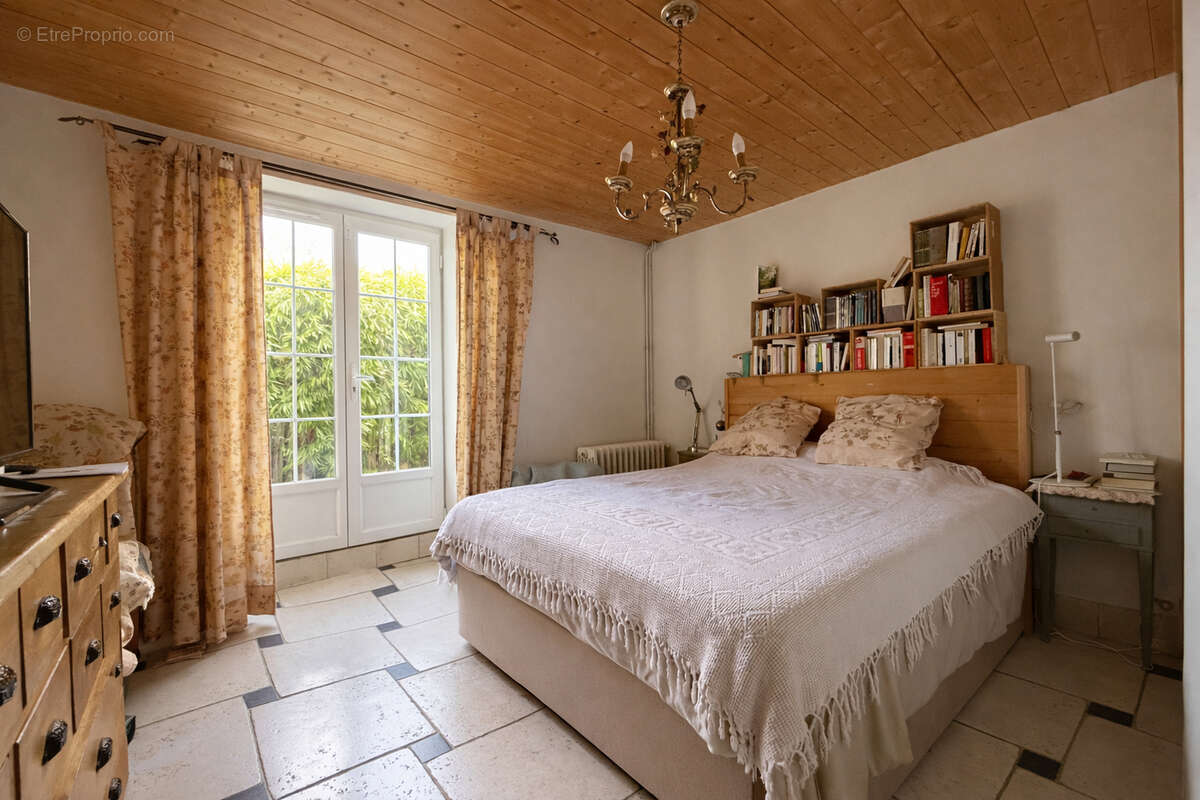 Maison à SAINTE-SOULLE