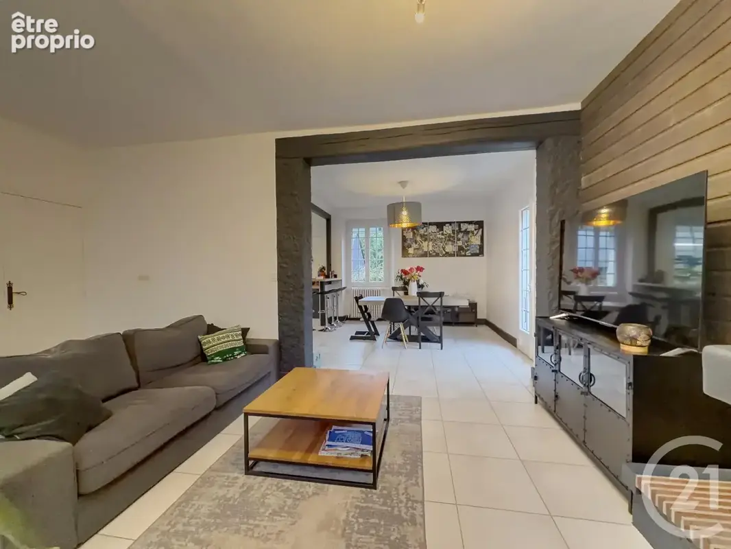 Maison 4 pièces 115 m² à vendre à La Ferte-Saint-Aubin (45240) - photo 2